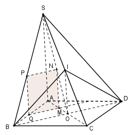 Cho hình chóp S.ABCD có đáy ABCD là hình vuông tâm O, tam giác SBD  cân tại S. Gọi M là điểm tùy ý trên AO. Mặt phẳng  (ảnh 1)