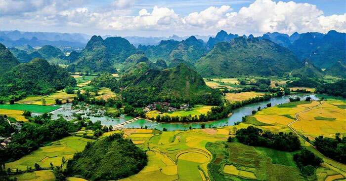 TOP 10 bài Tìm đọc đoạn văn, bài văn tả cảnh miền núi, trung du, đồng bằng,... (ảnh 1)