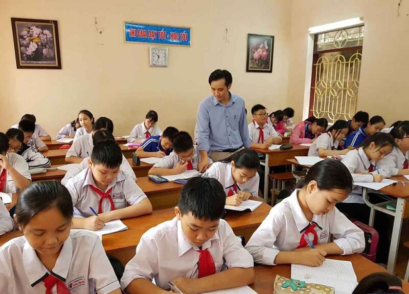 TOP 10 bài Tìm đọc câu chuyện về nhà trường, thầy cô, học sinh SIÊU HAY (ảnh 2)