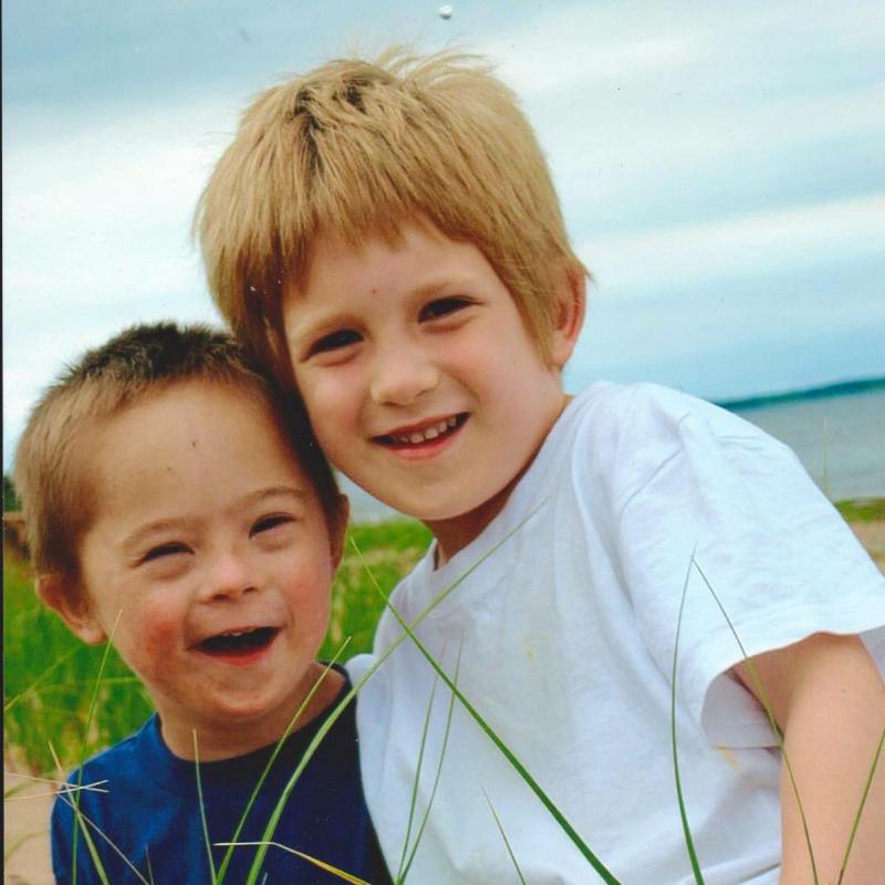 Top 15 Bài văn tả anh trai (em trai) hay nhất - Toplist.vn