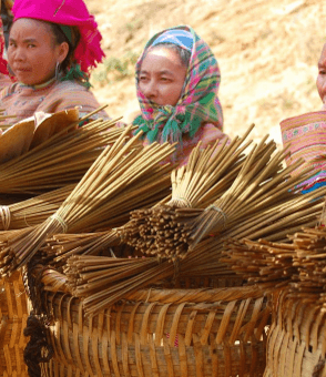 5+ Sưu tầm tranh ảnh, bài viết về đồ dùng hoặc đồ thủ công mĩ nghệ của một dân tộc thiểu số