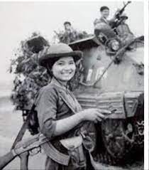 TOP 10 bài Suy nghĩ về hình ảnh em gái tiền phương trong bài thơ Lá đỏ 2023 SIÊU HAY (ảnh 2)