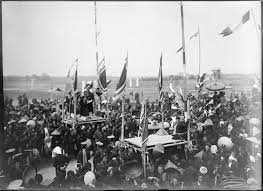 TOP 10 bài Phân tích một chi tiết có tính chất trào phúng trong Lễ xướng danh khoa Đinh Dậu 2023 SIÊU HAY (ảnh 3)