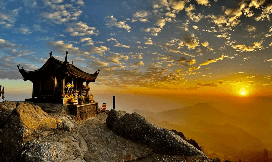 Soạn bài Yên Tử, núi thiêng | Hay nhất Soạn văn 9 Kết nối tri thức